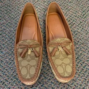 Coach flats - size 8